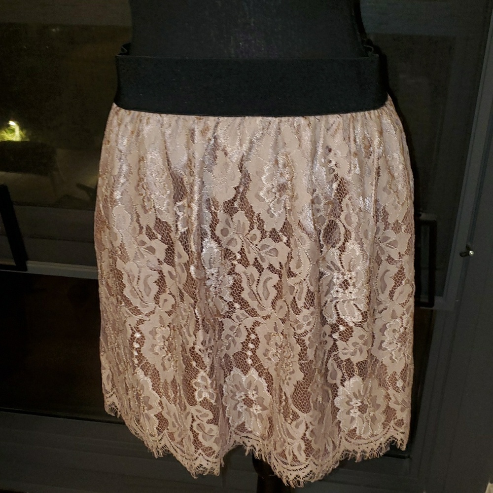 💚pink lace skirt with black stretch band waist